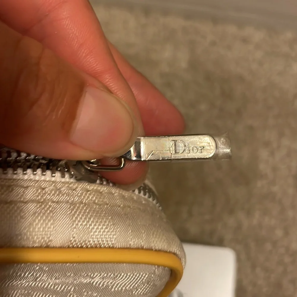 CHRISTIAN DIOR ZIPPY POUCH